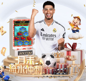 C罗晒与迷你罗合照：与最好的小伙伴探险 仍不忘晒大腿肌肉